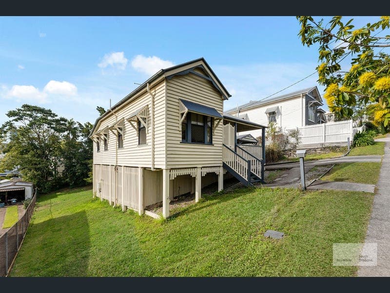 14 Emily Street, Highgate Hill — photo 1 of 5