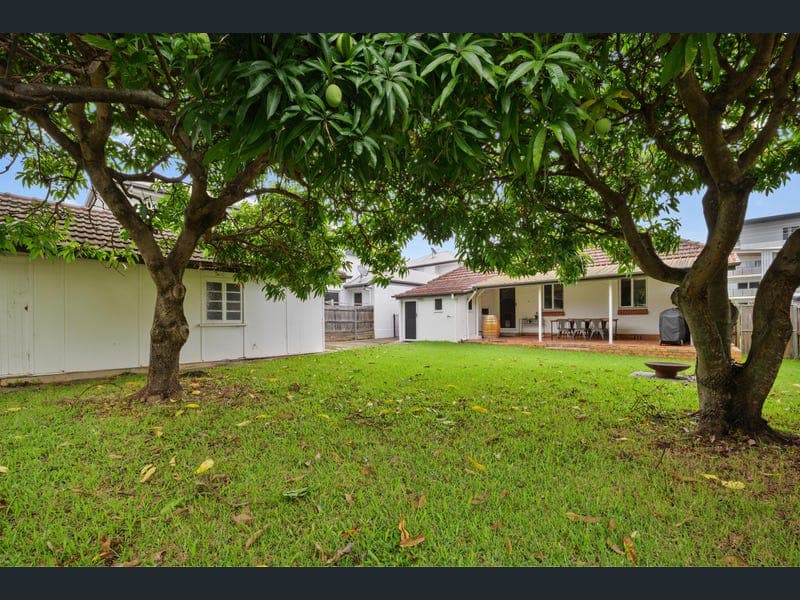 15 Buruda Street, Chermside — photo 1 of 5