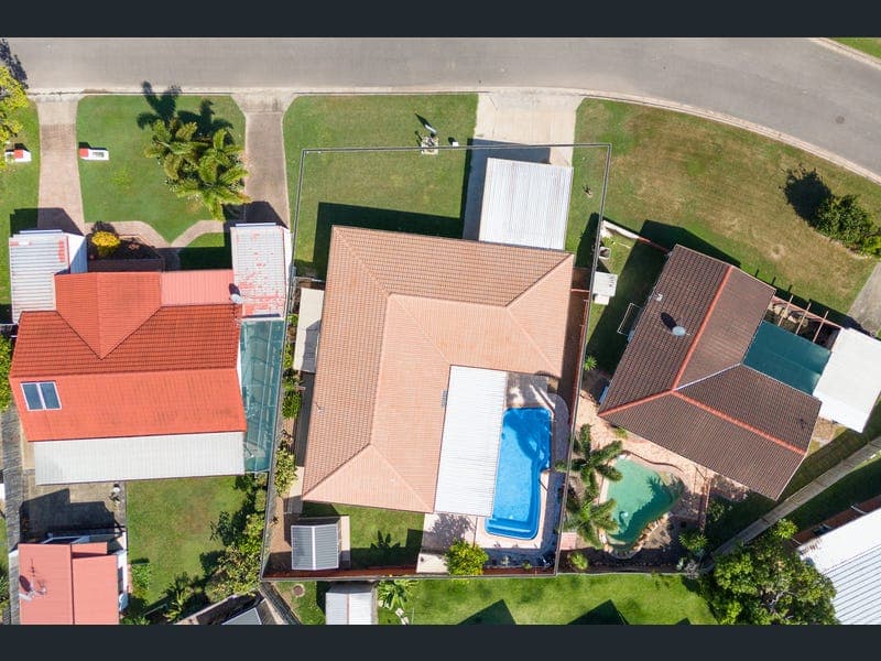 3 Begonia Court, Annandale — photo 1 of 5