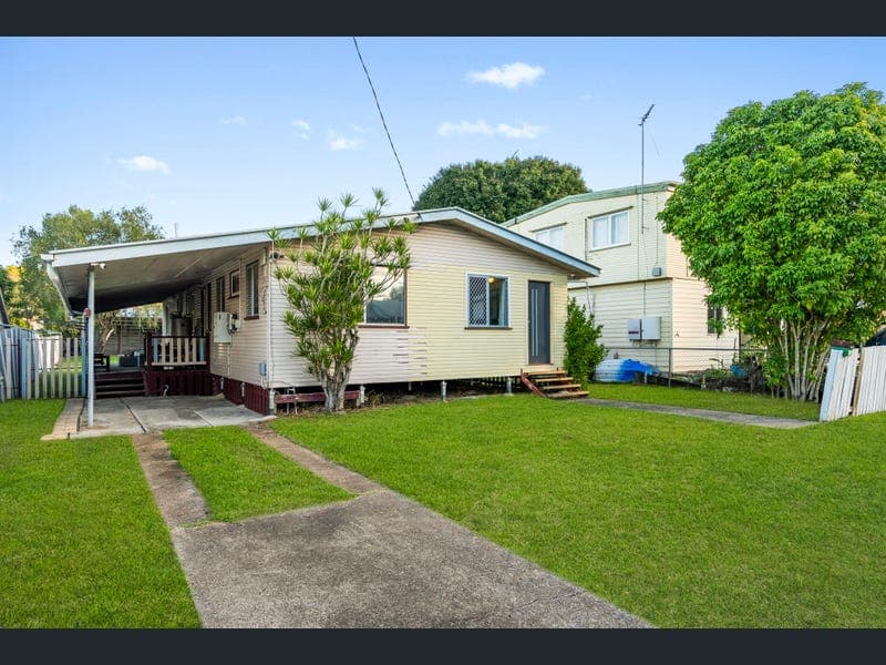 33 Gomer Street, Booval — photo 1 of 5