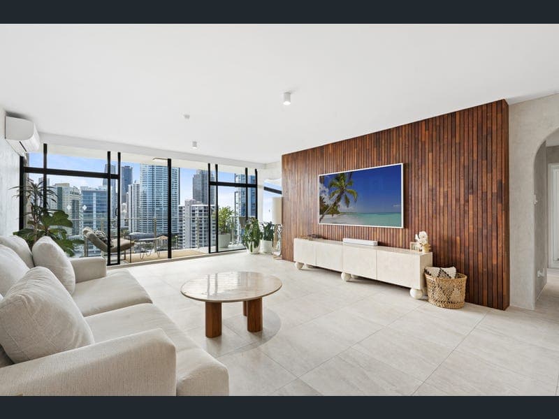 15c/33 Thornton Street, Surfers Paradise — photo 1 of 5