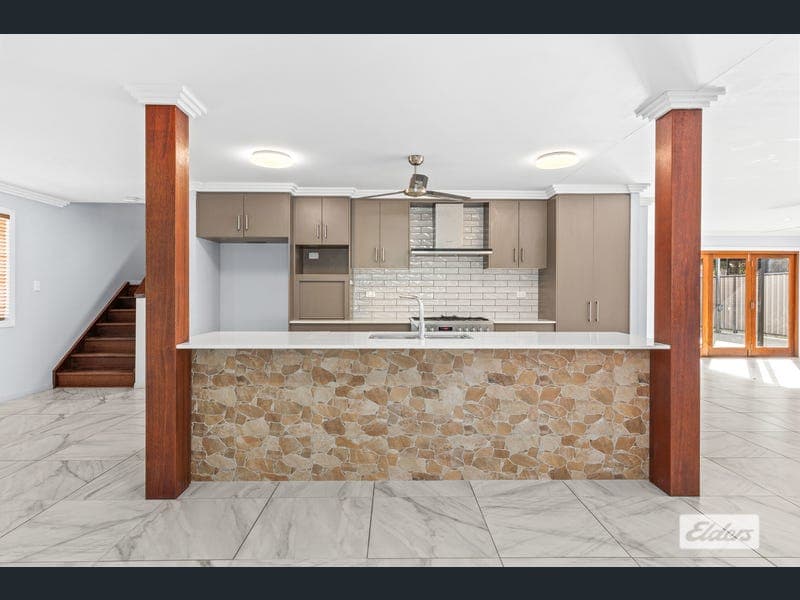 27 Topaz Street, Emerald — photo 1 of 5