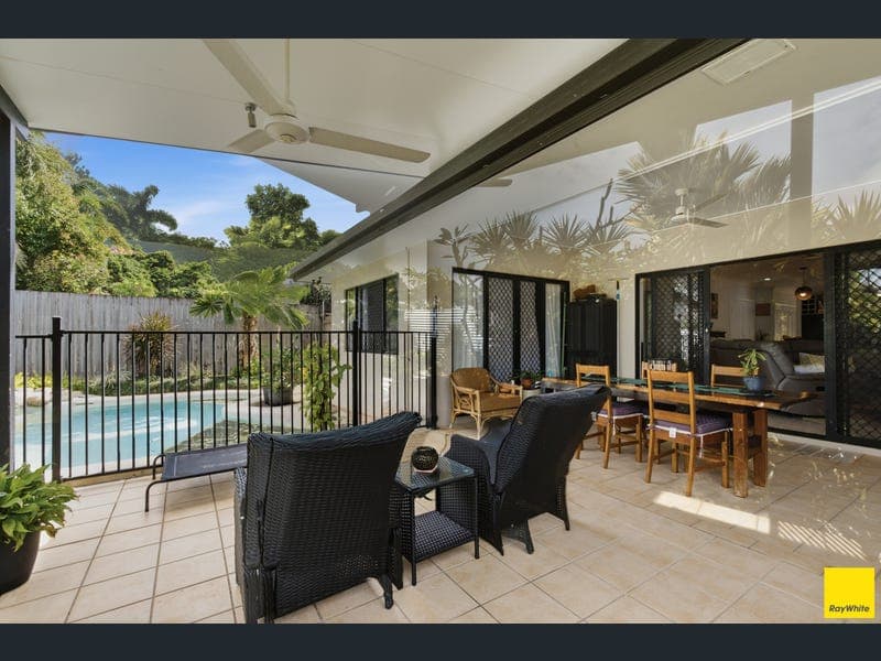 5 Goodhew Close, Bentley Park — photo 1 of 5