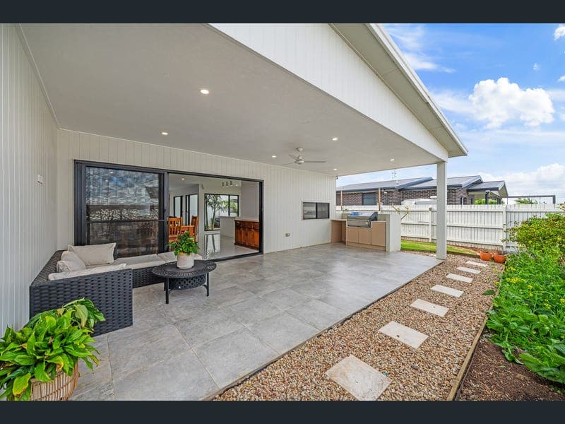 16 McGrory Drive, Kearneys Spring — photo 1 of 5