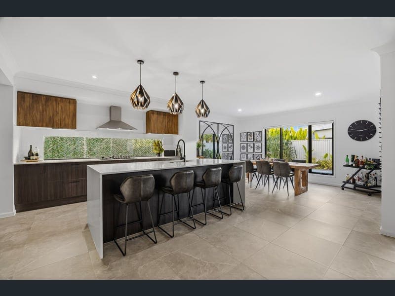 9 Shoalwater Circuit, Pelican Waters — photo 1 of 5