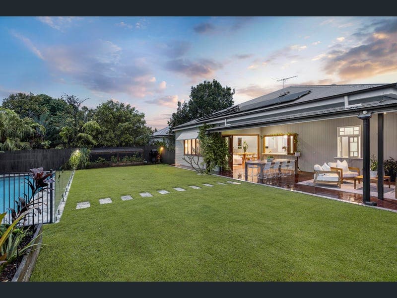 44 Tennyson Street, Norman Park — photo 1 of 5