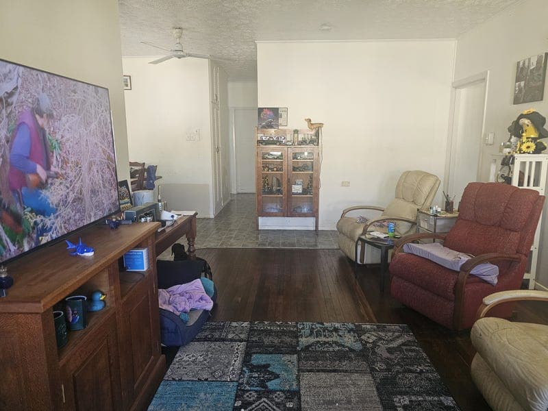 100 Third Avenue, Home Hill — photo 1 of 5