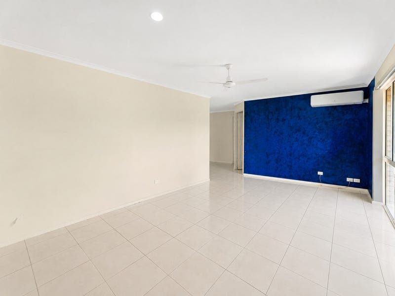3 Bronton Way, Point Vernon — photo 1 of 5