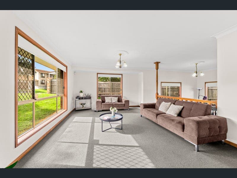 105 Penson Street, Stretton — photo 1 of 5