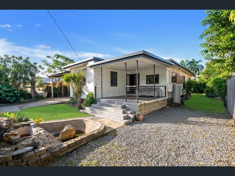262 Aumuller Street, Westcourt — photo 1 of 5