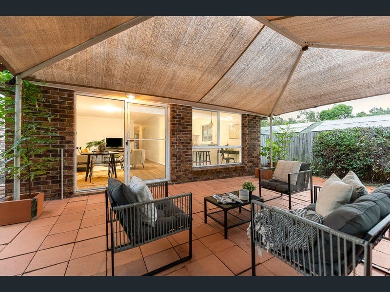 18 Dampier Crescent, Forest Lake — photo 1 of 5
