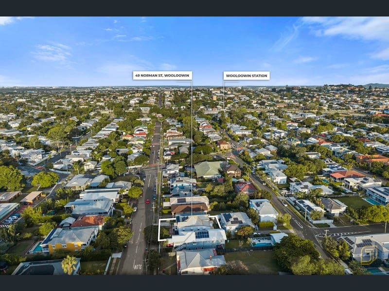 49 Norman Street, Wooloowin — photo 1 of 5