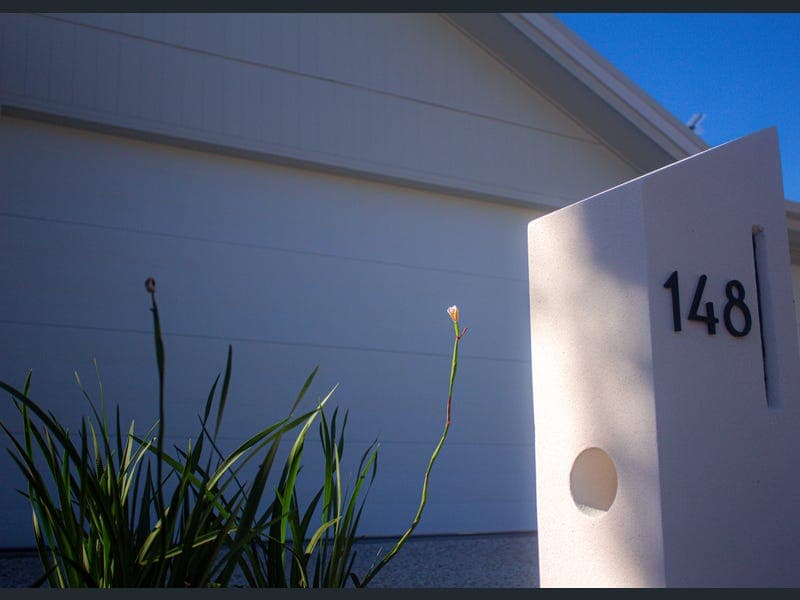 148 Dart St, Redland Bay — photo 1 of 5