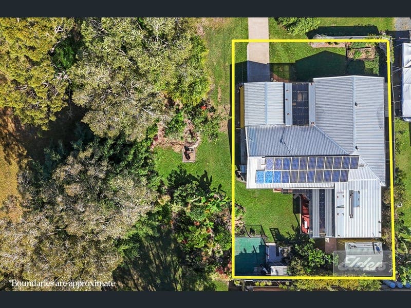 11 Impey Avenue, Tin Can Bay — photo 1 of 5