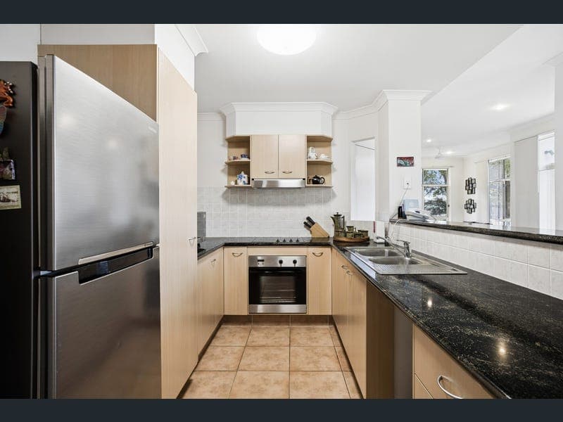 13 Acklin Court, Varsity Lakes — photo 1 of 5