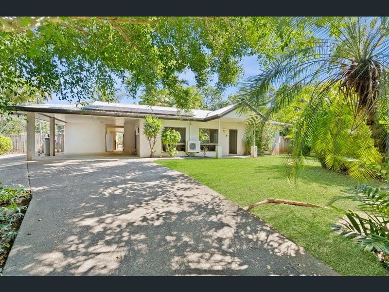 1 Melinga Close, Caravonica — photo 1 of 5