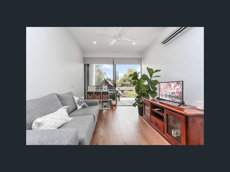 6/66 Lambert Road, Indooroopilly — photo 1 of 5