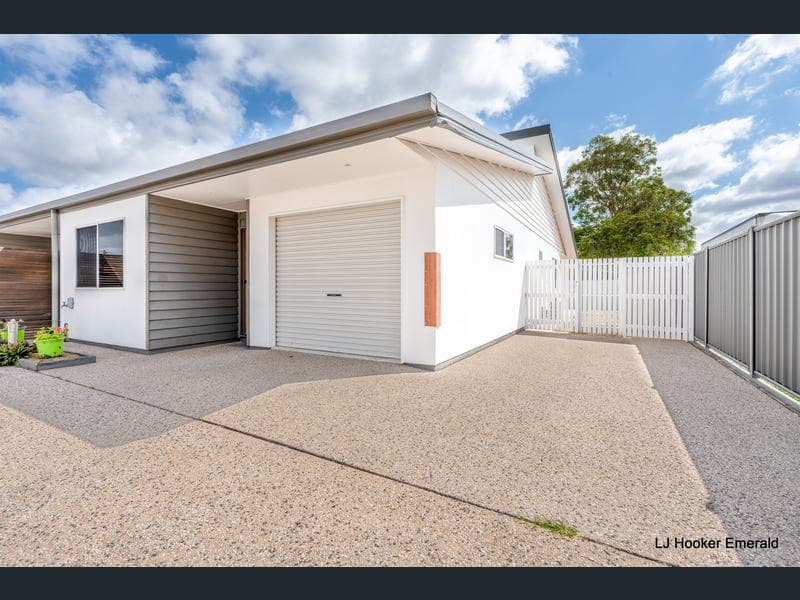 17/55A Gray Street, Emerald — photo 1 of 5