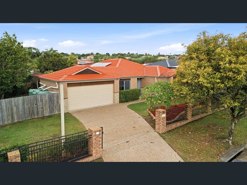 8 Janarde Place, Parkinson — photo 1 of 5
