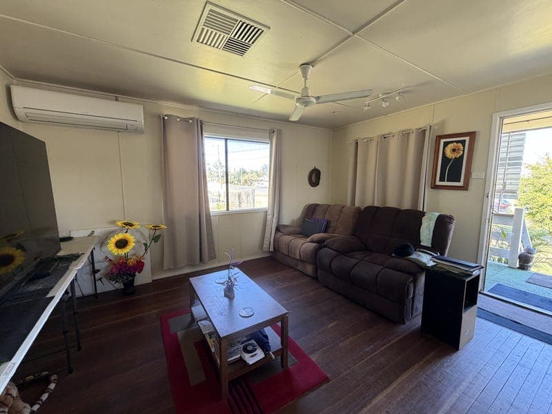 54 Davey St, Moura — photo 1 of 5