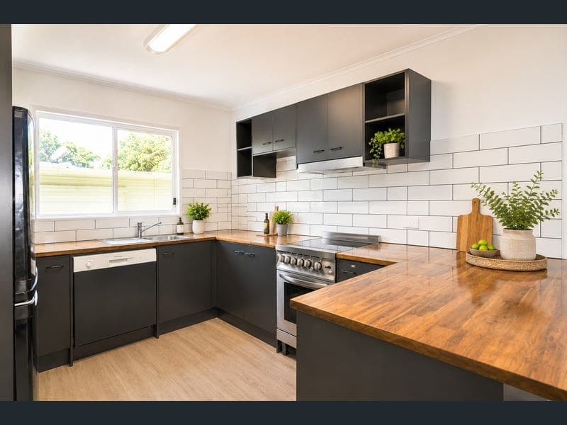 15 Amies Street, Beachmere — photo 1 of 5