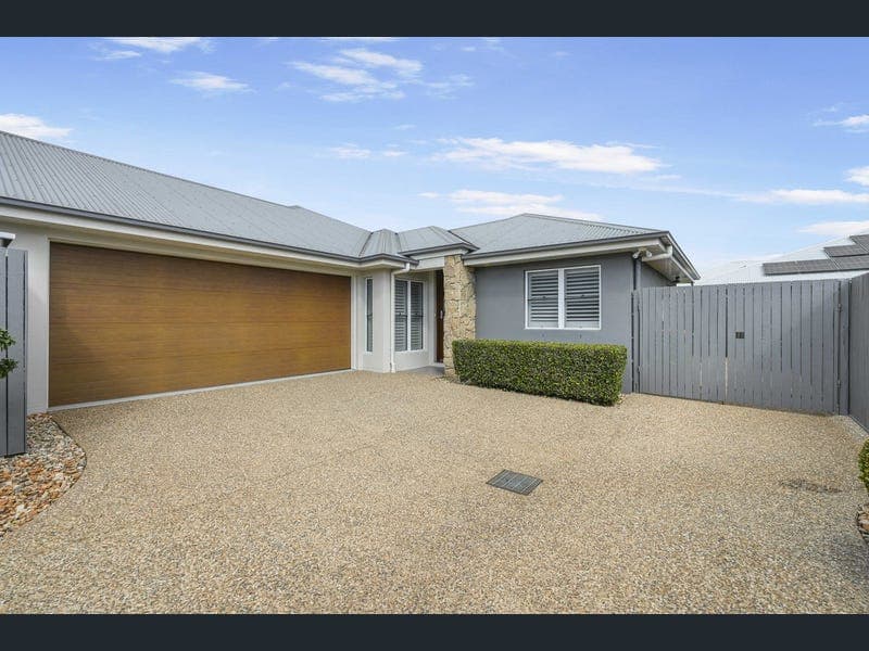 2/66 Calypso Crescent, Middle Ridge — photo 1 of 5