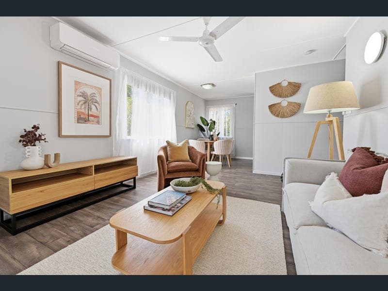 414 Ross River Road, Cranbrook — photo 1 of 5