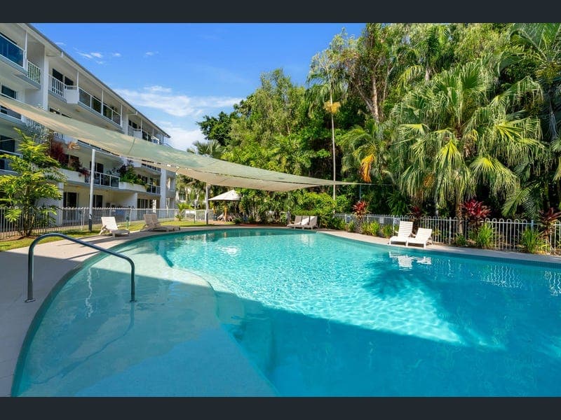 219/305-341 Coral Coast, Palm Cove — photo 1 of 5