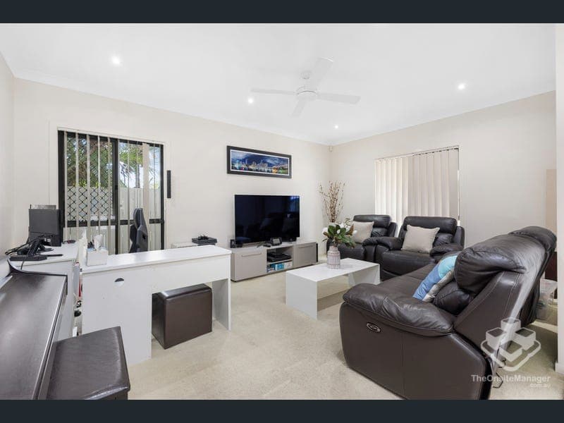16 Highbridge Circuit, Carseldine — photo 1 of 5