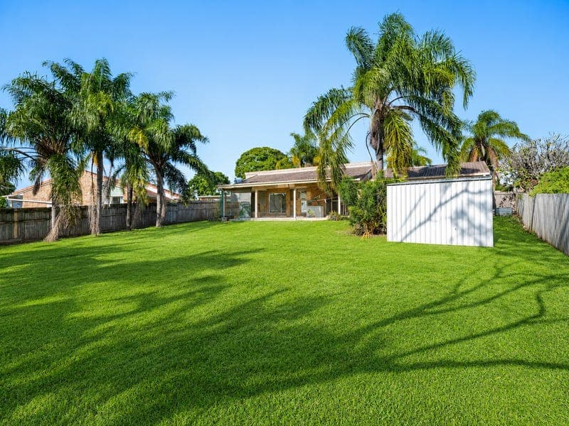 7 Denkmann Court, Windaroo — photo 1 of 5