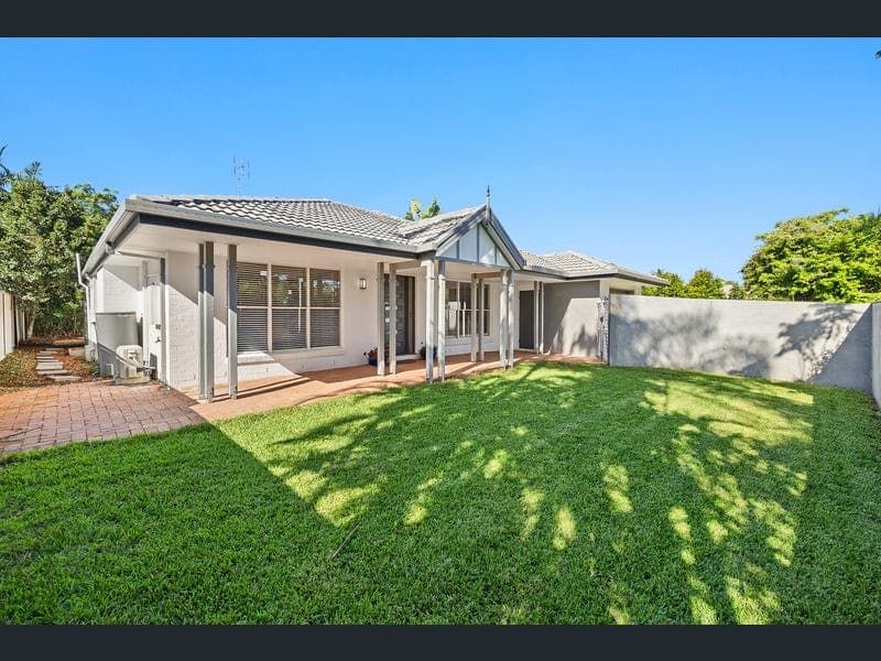 80 Karawatha Drive, Mountain Creek — photo 1 of 5