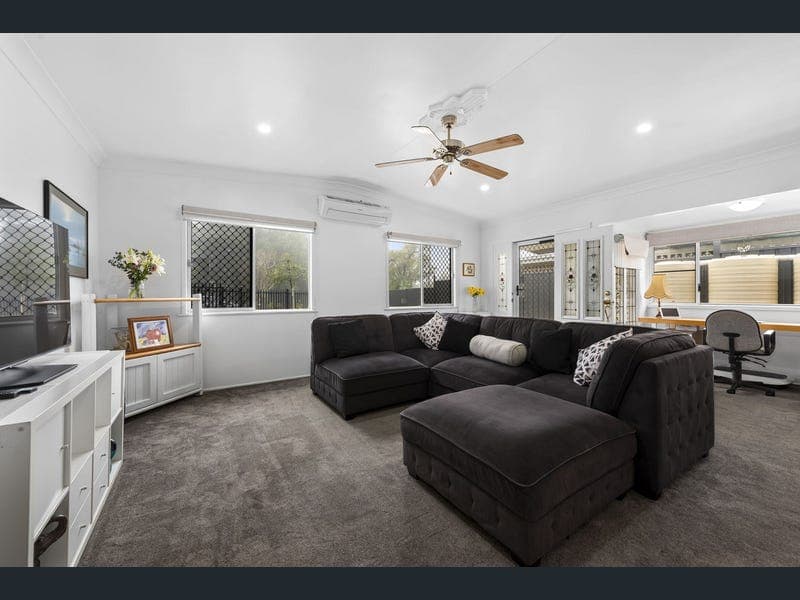 20 Butt Street, Harristown — photo 1 of 5
