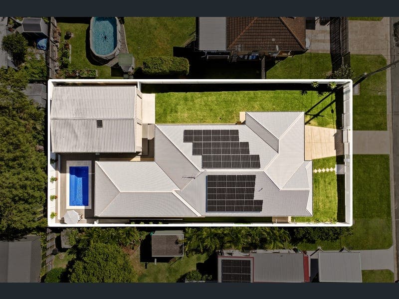 65 Shields Street, Redcliffe — photo 1 of 5
