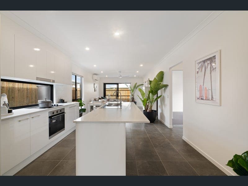 50 Harvest Dr, Palmview — photo 1 of 5