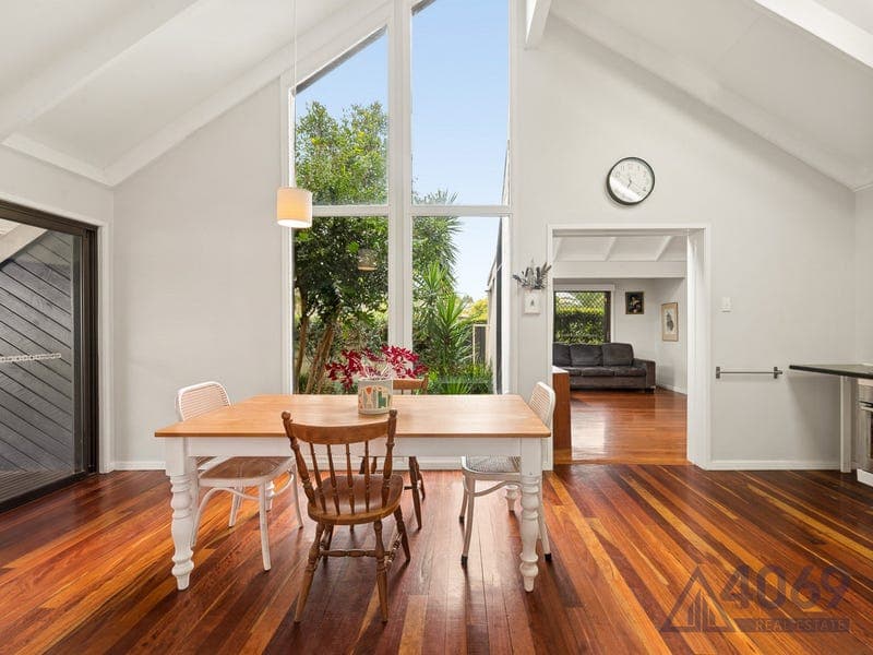 4 Church Road, Bellbowrie — photo 1 of 5