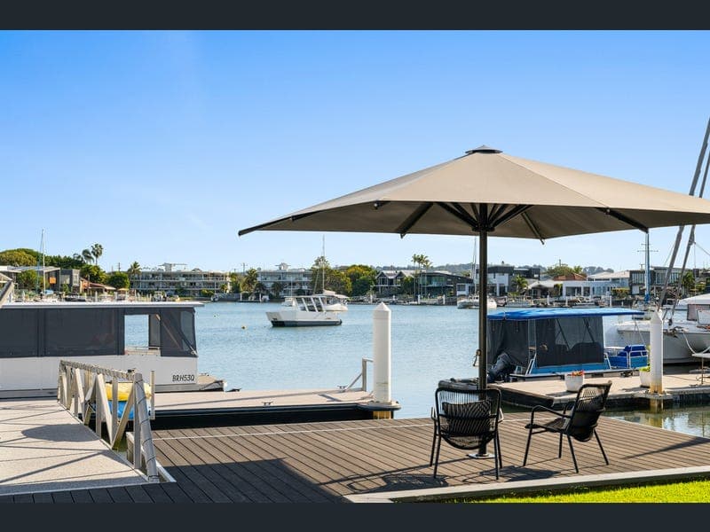 9 Carwoola Crescent, Mooloolaba — photo 1 of 5