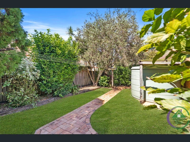 5 Carolyn Place, Ferny Grove — photo 1 of 5