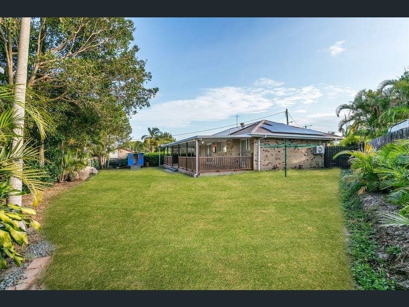 7 Stringybark Street, Regents Park — photo 1 of 5