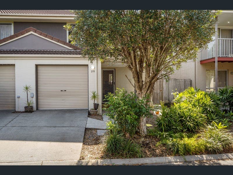 20/34-42 University Drive, Meadowbrook — photo 1 of 5