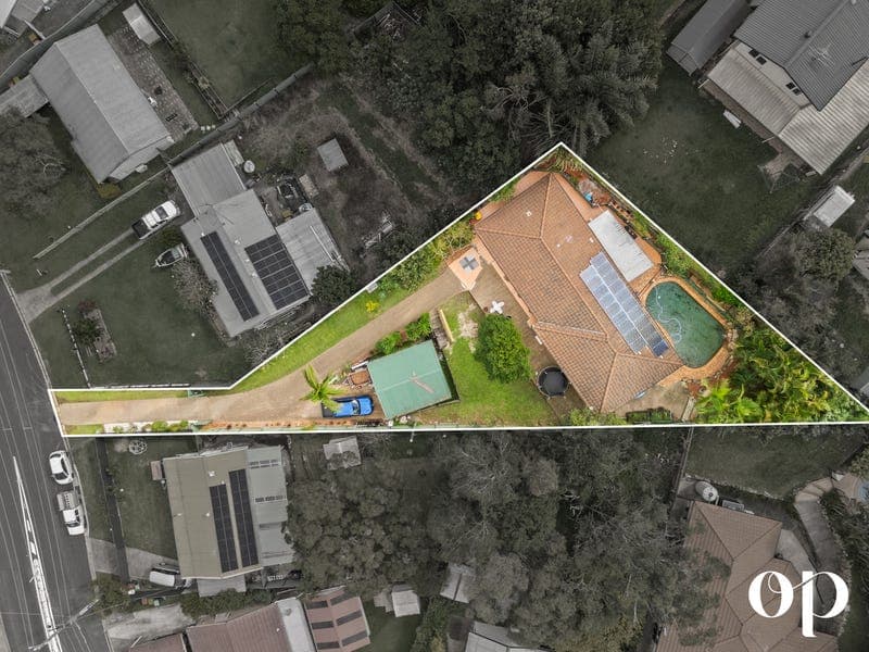28 Yan Yean Street, Beenleigh — photo 1 of 5