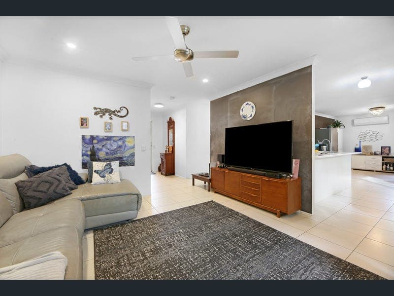 21 Misty Court, Varsity Lakes — photo 1 of 5