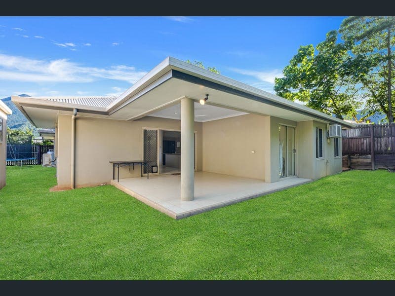 26 Cliffdale Street, Bentley Park — photo 1 of 5