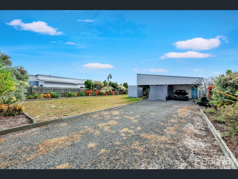 13 Pelican Way, Woodgate — photo 1 of 5