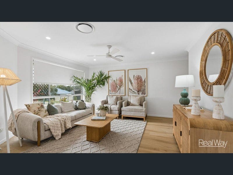 8 Windsor Court, Deebing Heights — photo 1 of 5