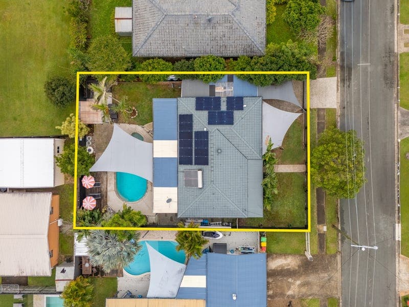 12 Naroon Crescent, Wurtulla — photo 1 of 5