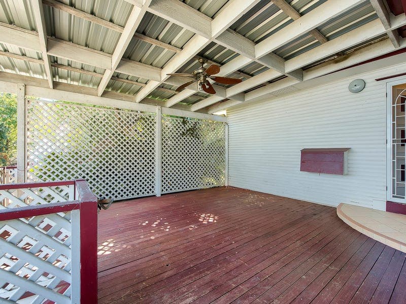 760 South Pine Road, Everton Park — photo 1 of 5