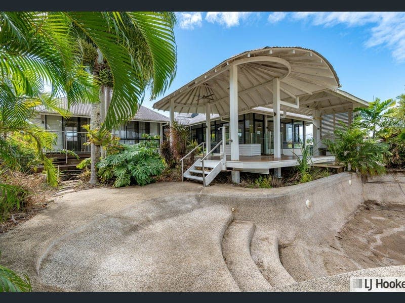 88 Keith Williams Drive, Cardwell — photo 1 of 5