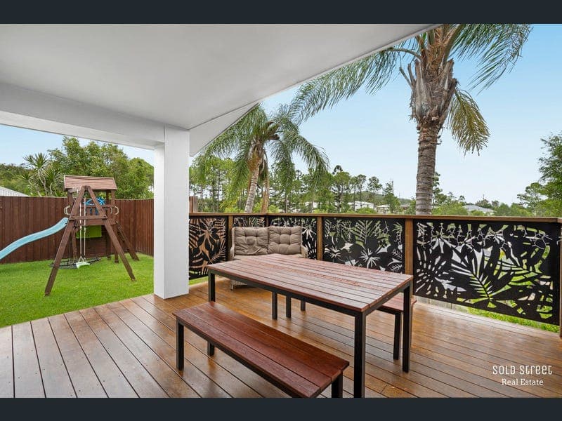 5 Bushland Place, Maudsland — photo 1 of 5