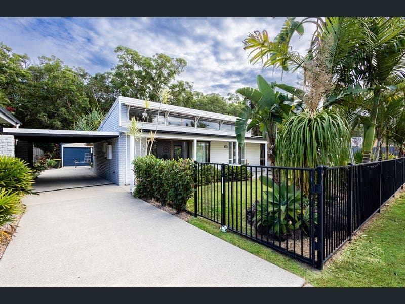 35 Burremah Crescent, Mount Coolum — photo 1 of 5