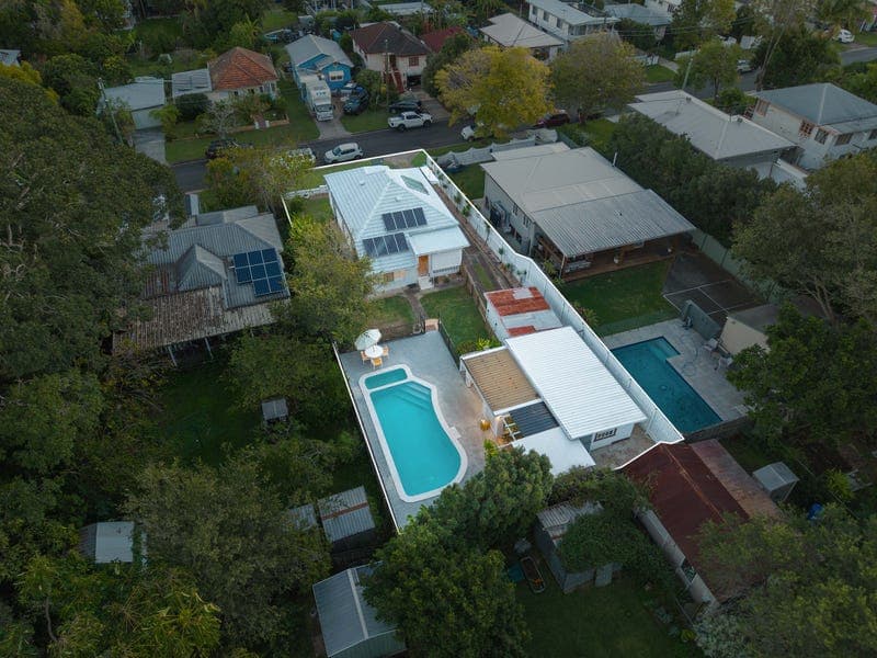 32 Arundal Street, Brighton — photo 1 of 5